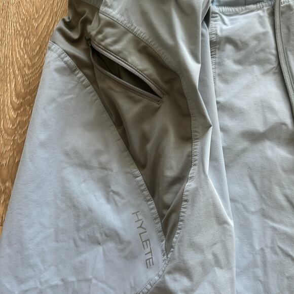 Hylete Grey & Blue Helix Athletic 9" Shorts Medium - Picture 2 of 4